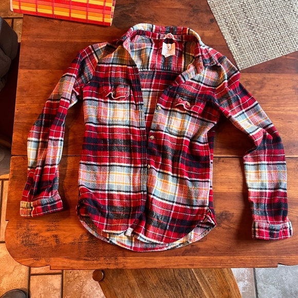 American Eagle, AE: Vintage Red Gold Plaid Flannel Button Shirt, Soft—Size M - Picture 2 of 8
